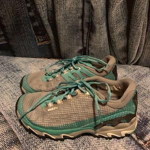 Mountain trail running shoes